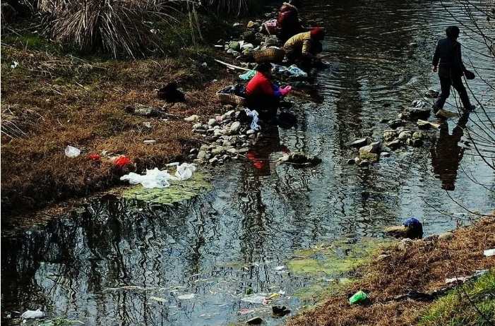 一體化生活污水處理設(shè)備在市政農(nóng)村污水處理建設(shè)中的用途-1